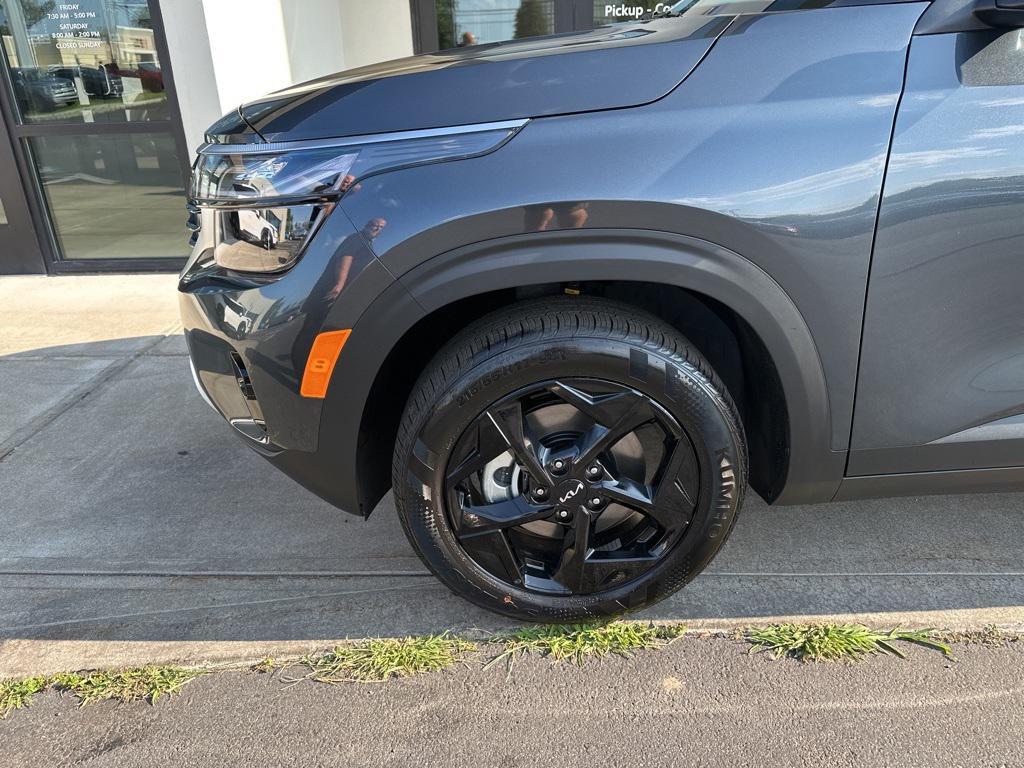 new 2026 Kia Seltos car, priced at $29,701
