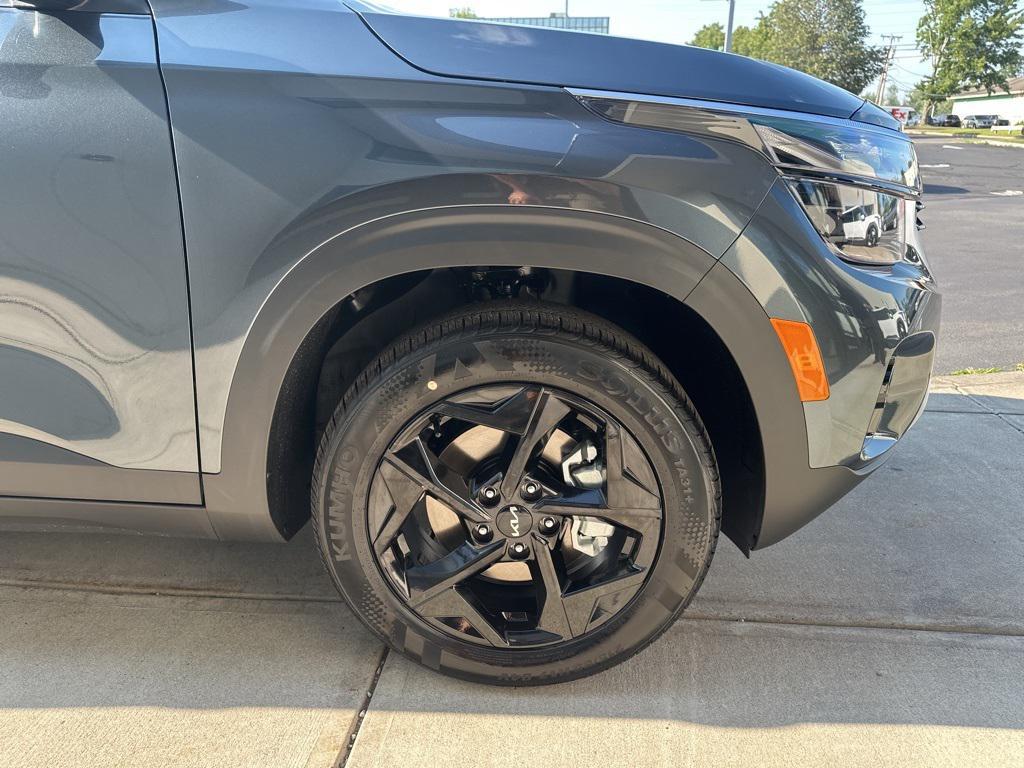 new 2026 Kia Seltos car, priced at $29,701