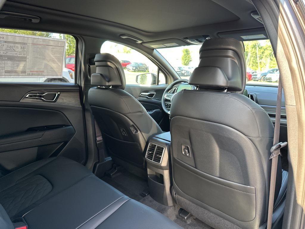 new 2025 Kia Sportage car, priced at $43,544
