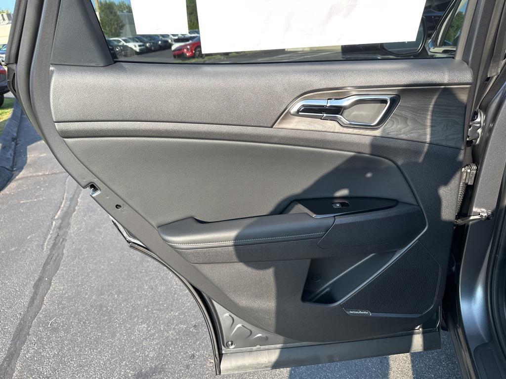 new 2025 Kia Sportage car, priced at $43,544