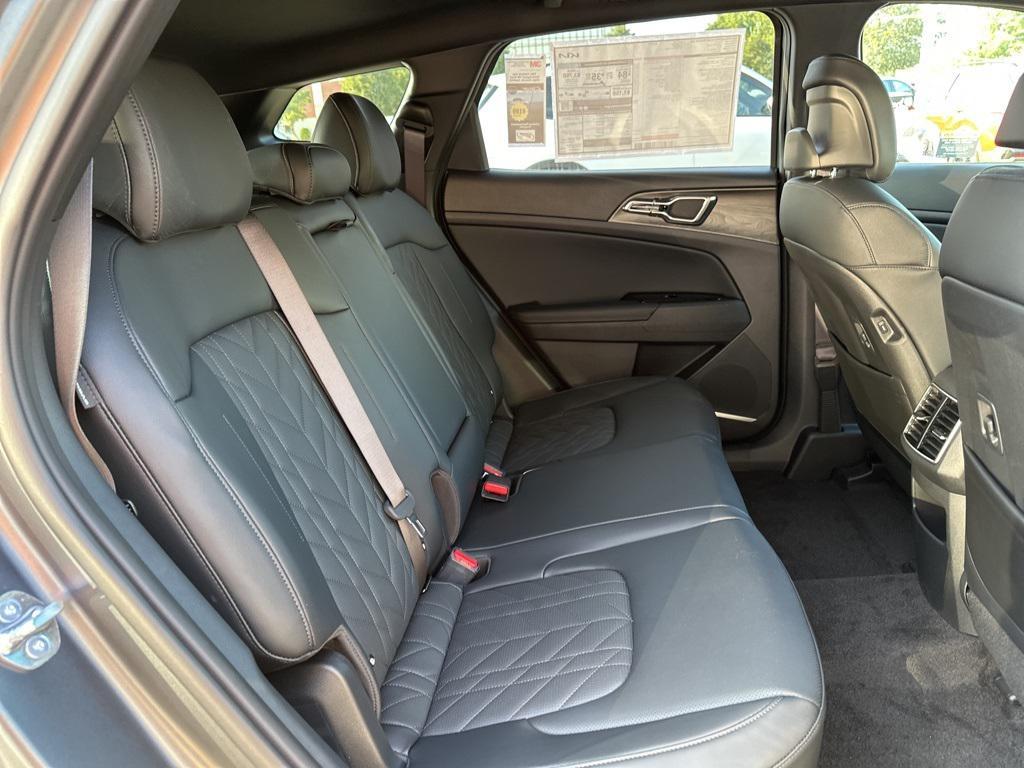 new 2025 Kia Sportage car, priced at $43,544