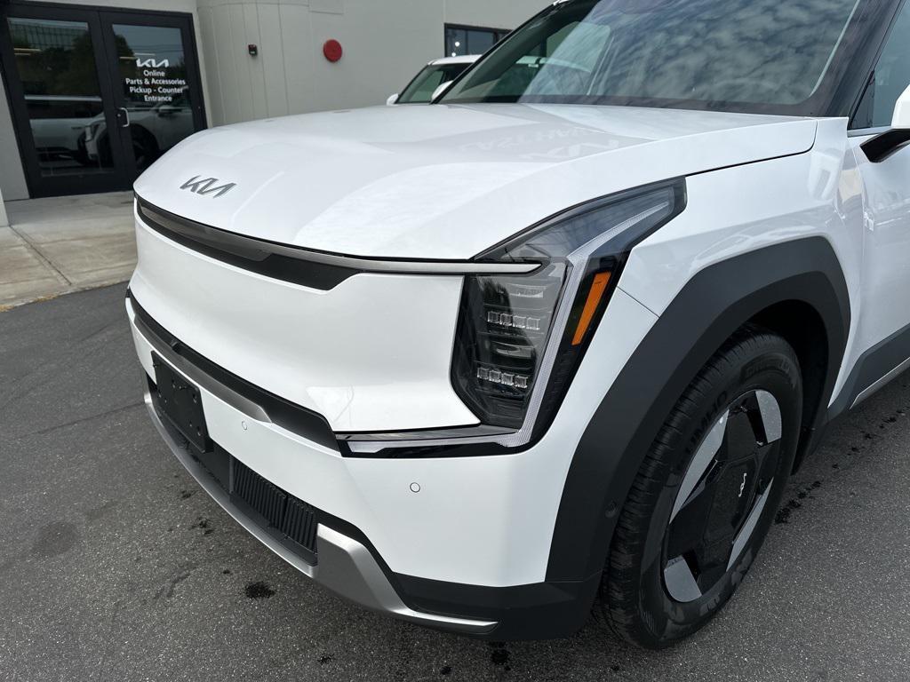 new 2026 Kia EV9 car, priced at $55,833