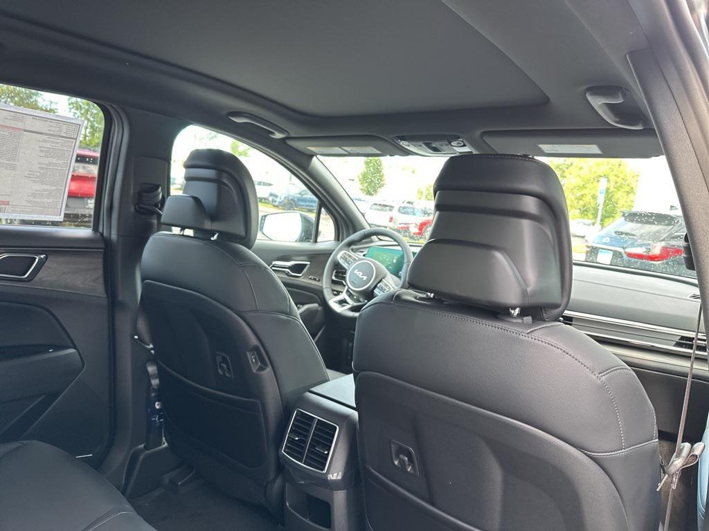 new 2025 Kia Sportage car, priced at $43,776
