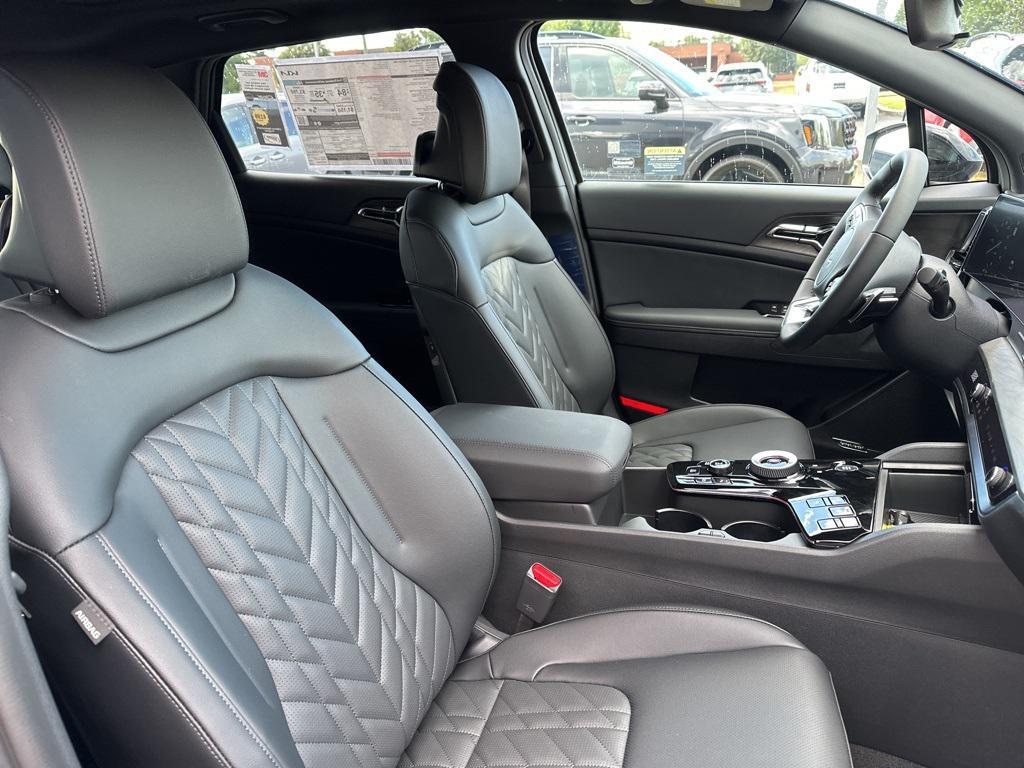 new 2025 Kia Sportage car, priced at $43,776