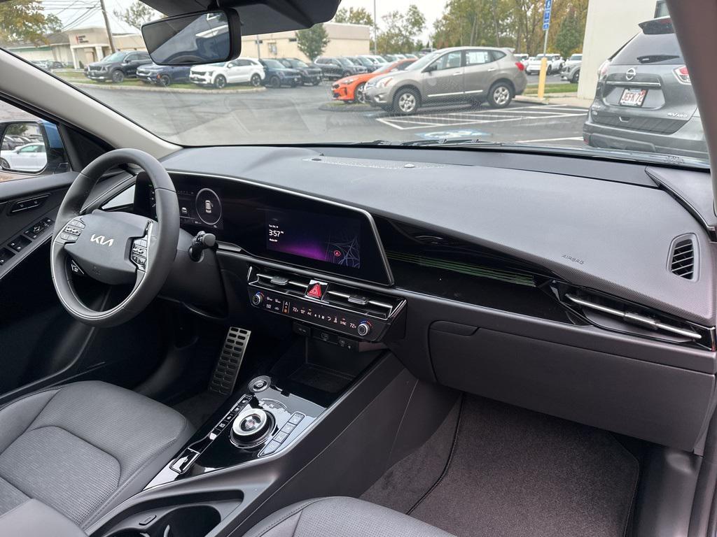 new 2025 Kia Niro EV car, priced at $38,173