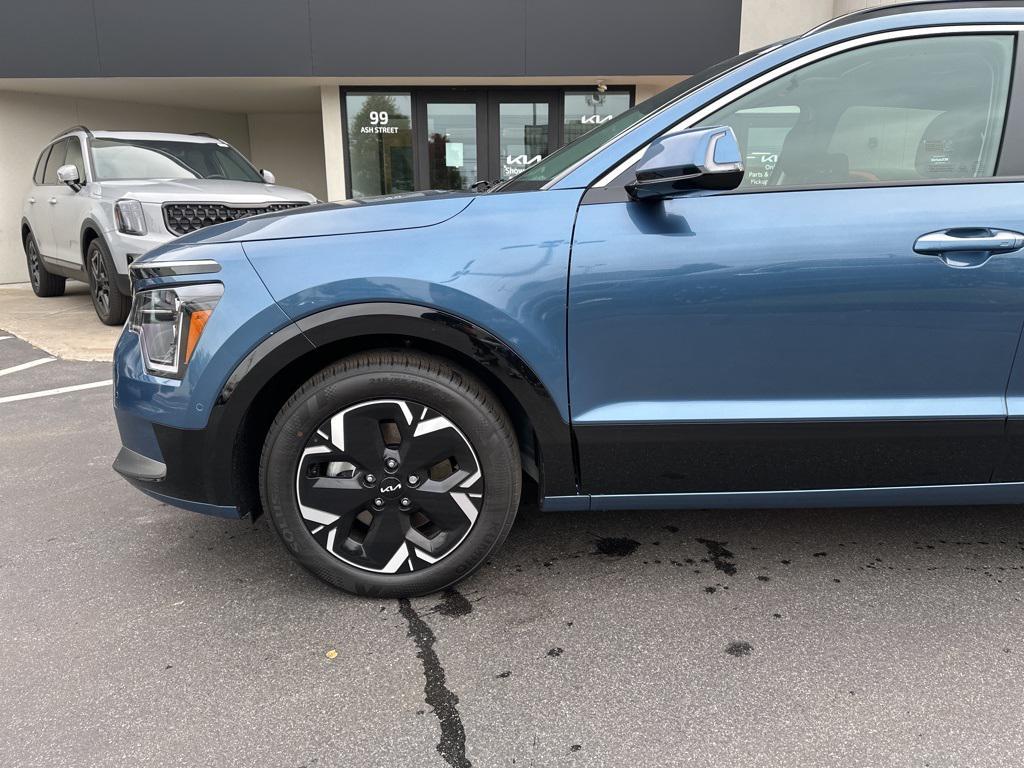 new 2025 Kia Niro EV car, priced at $38,173