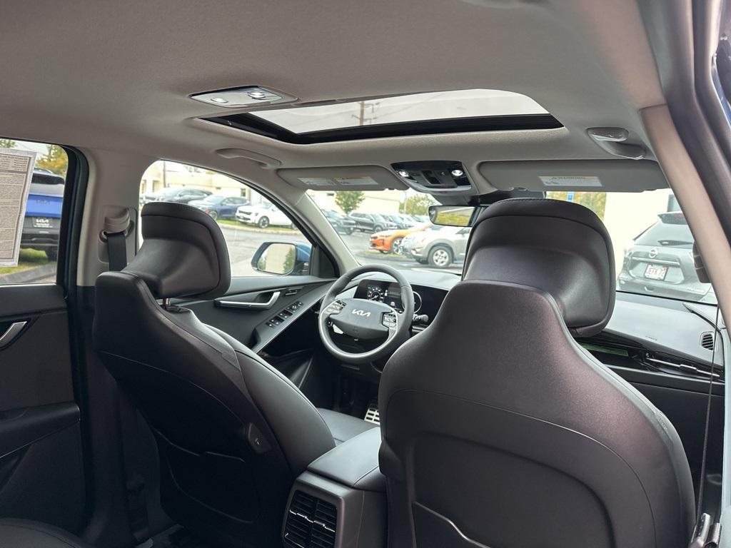 new 2025 Kia Niro EV car, priced at $38,173