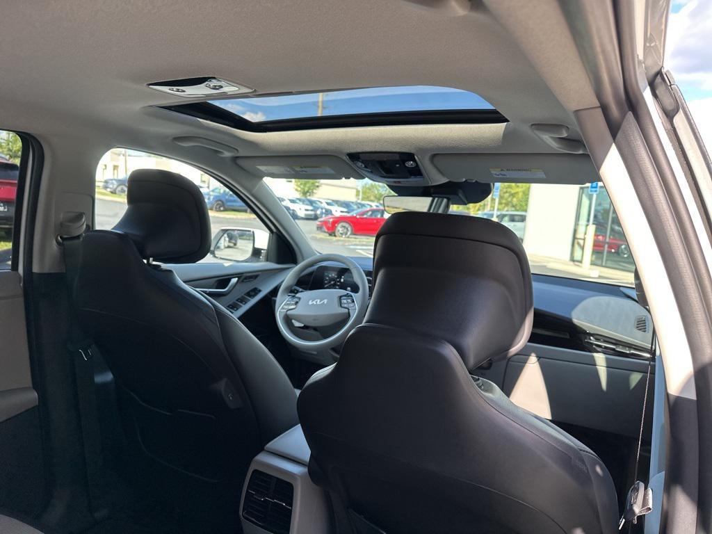 new 2025 Kia Niro EV car, priced at $38,233