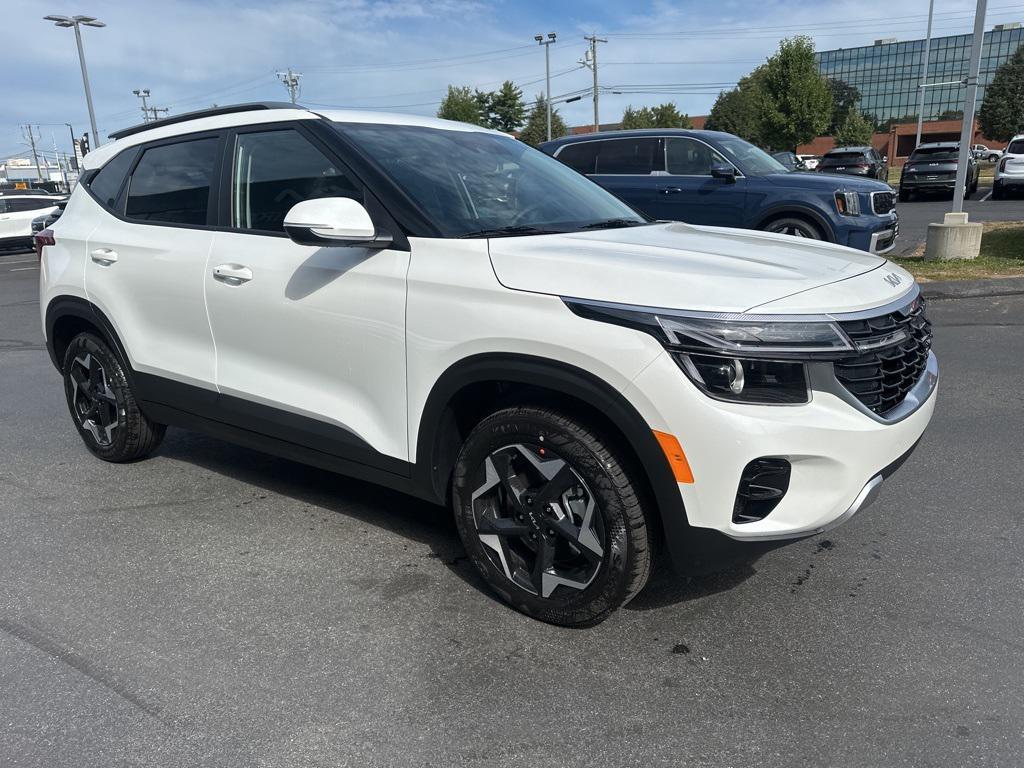 new 2026 Kia Seltos car, priced at $27,721