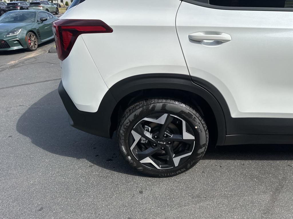 new 2026 Kia Seltos car, priced at $27,721
