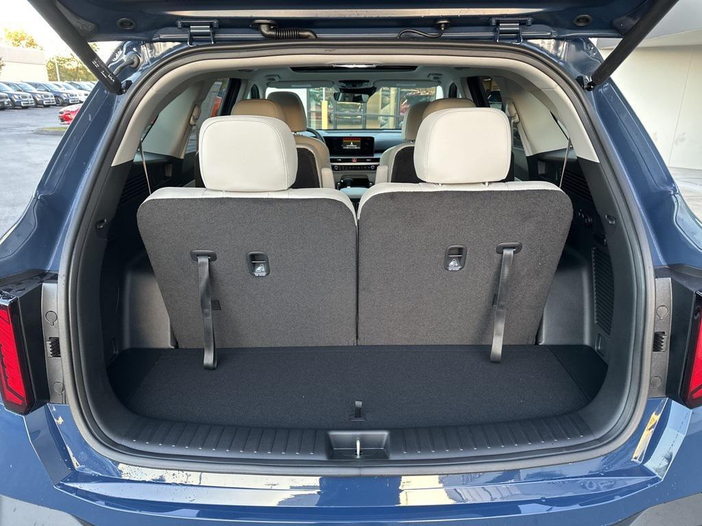 new 2026 Kia Sorento car, priced at $42,172