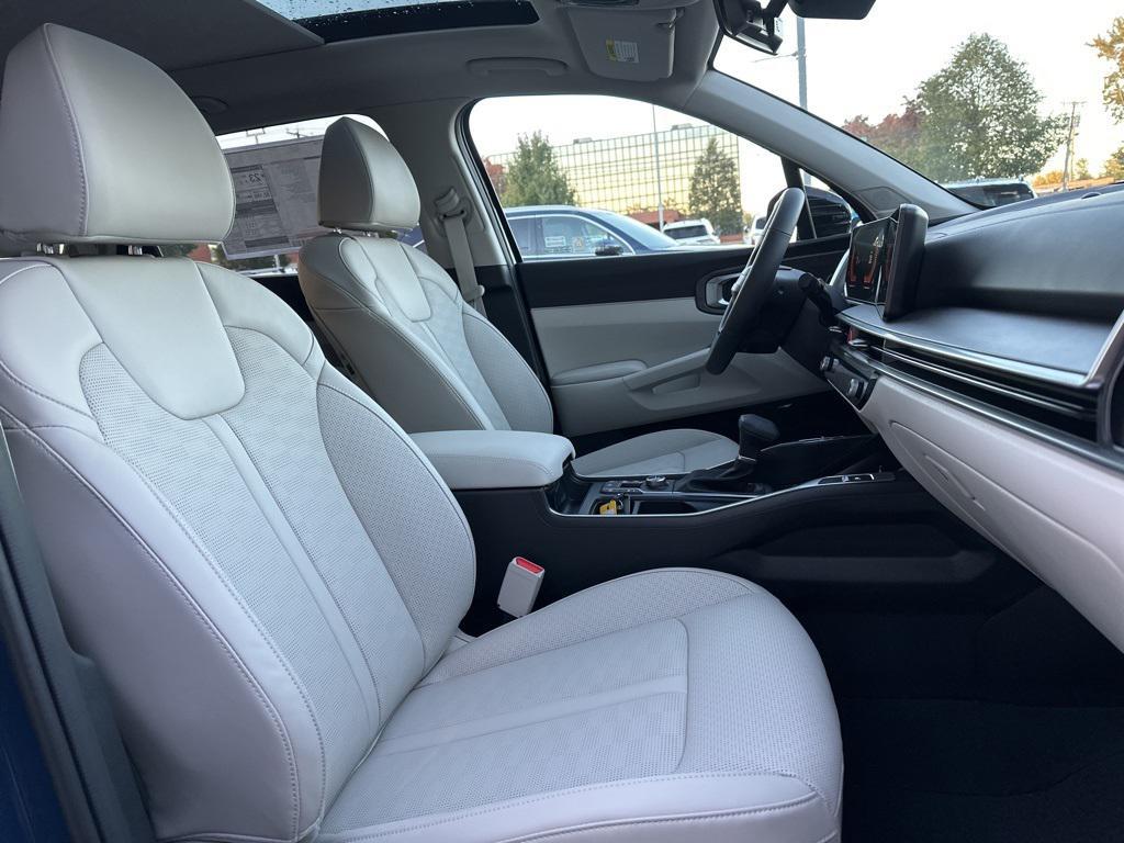 new 2026 Kia Sorento car, priced at $42,172