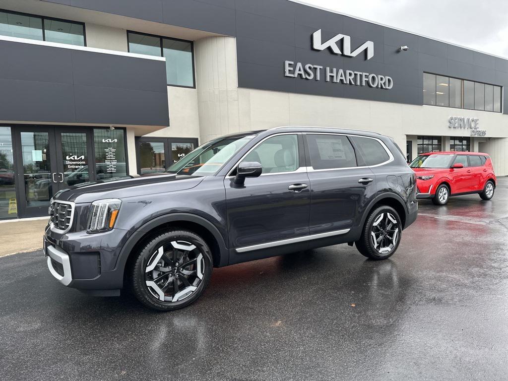 new 2025 Kia Telluride car, priced at $41,743