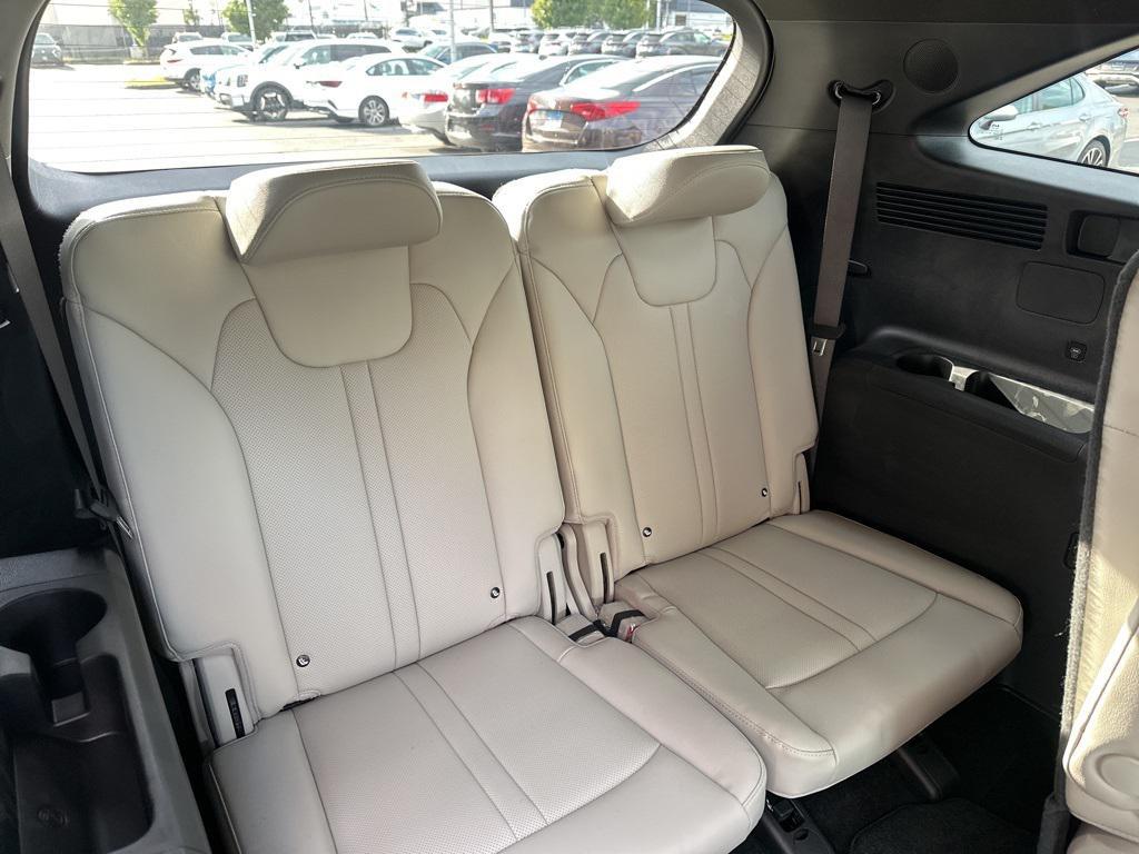 new 2025 Kia Sorento Hybrid car, priced at $44,777