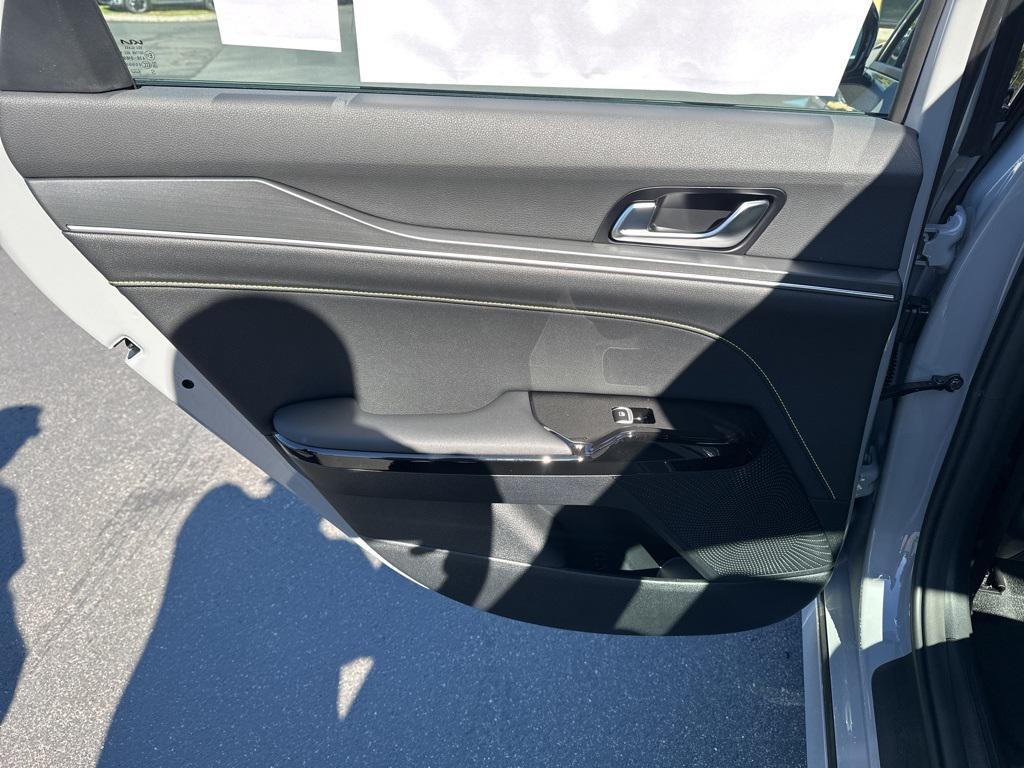 new 2026 Kia K5 car, priced at $37,644