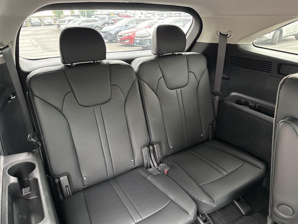 new 2025 Kia Sorento Hybrid car, priced at $37,577
