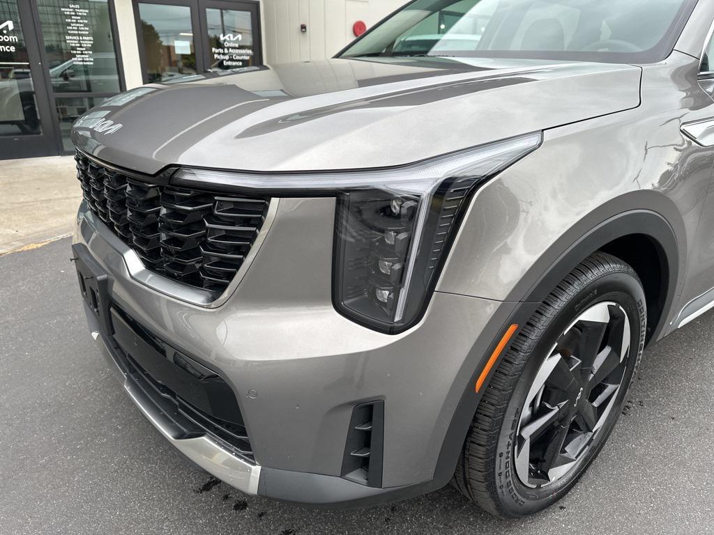 new 2025 Kia Sorento Hybrid car, priced at $37,577