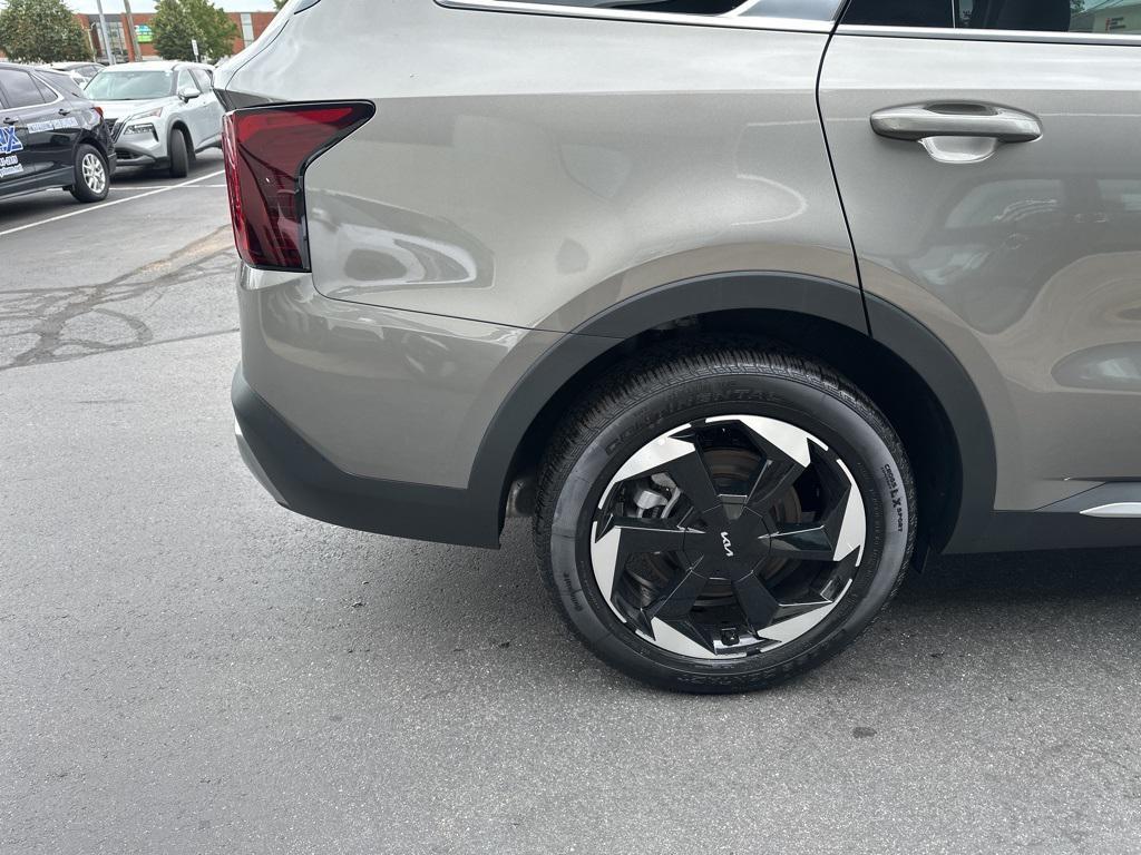 new 2025 Kia Sorento Hybrid car, priced at $37,577