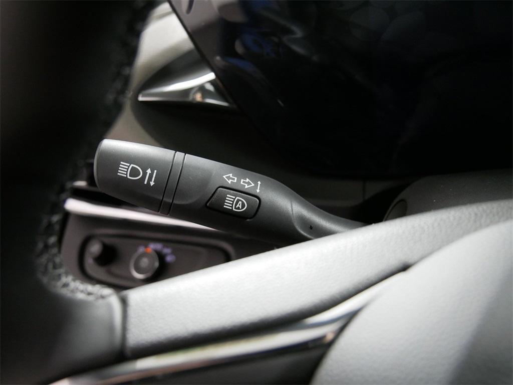 new 2025 Buick Envista car, priced at $30,185