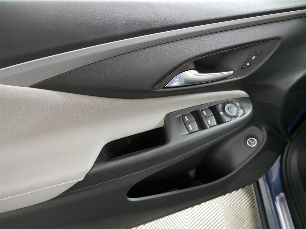 new 2025 Buick Envista car, priced at $30,185