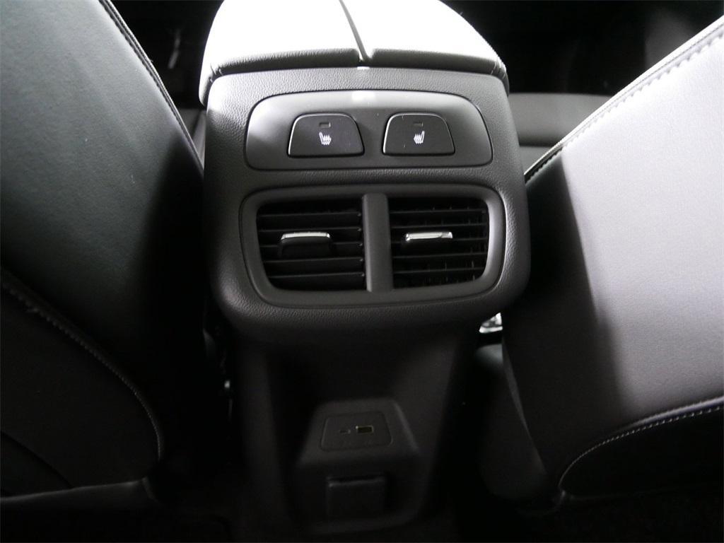 new 2025 Buick Envision car, priced at $45,670