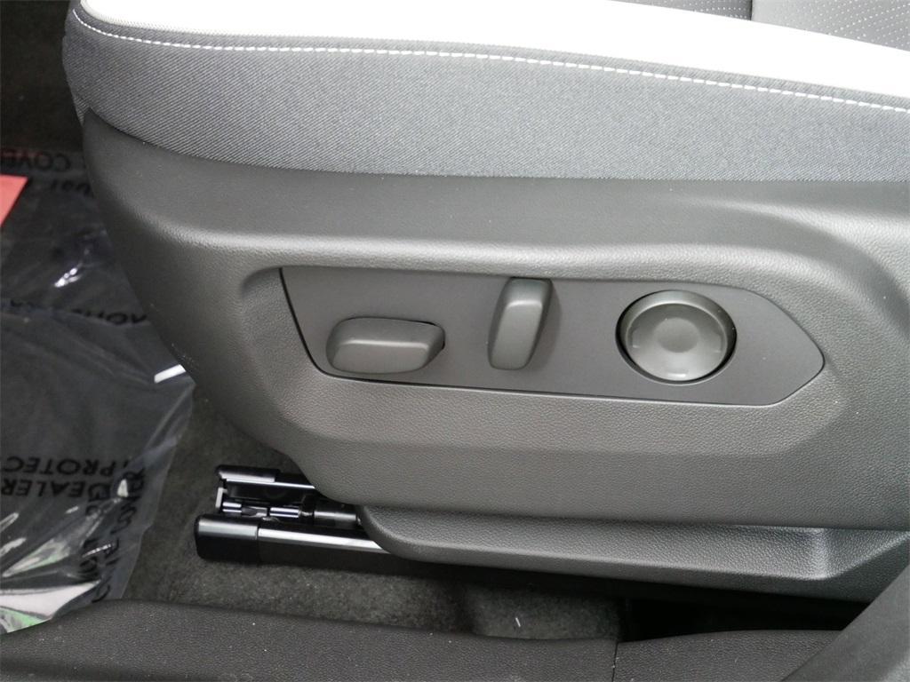 new 2025 Buick Envision car, priced at $41,985