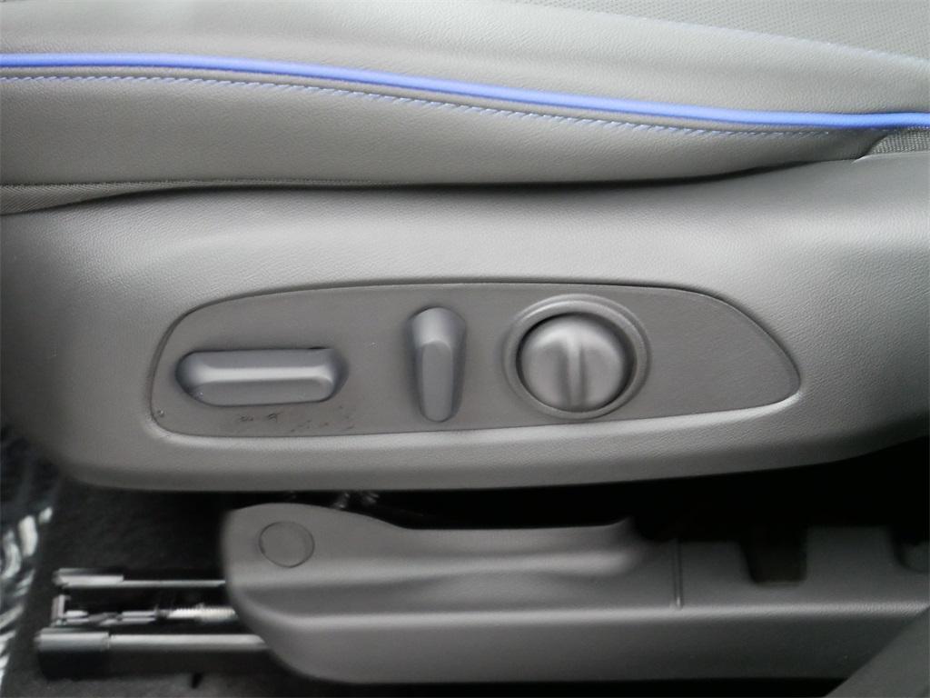 new 2025 Buick Encore GX car, priced at $30,020