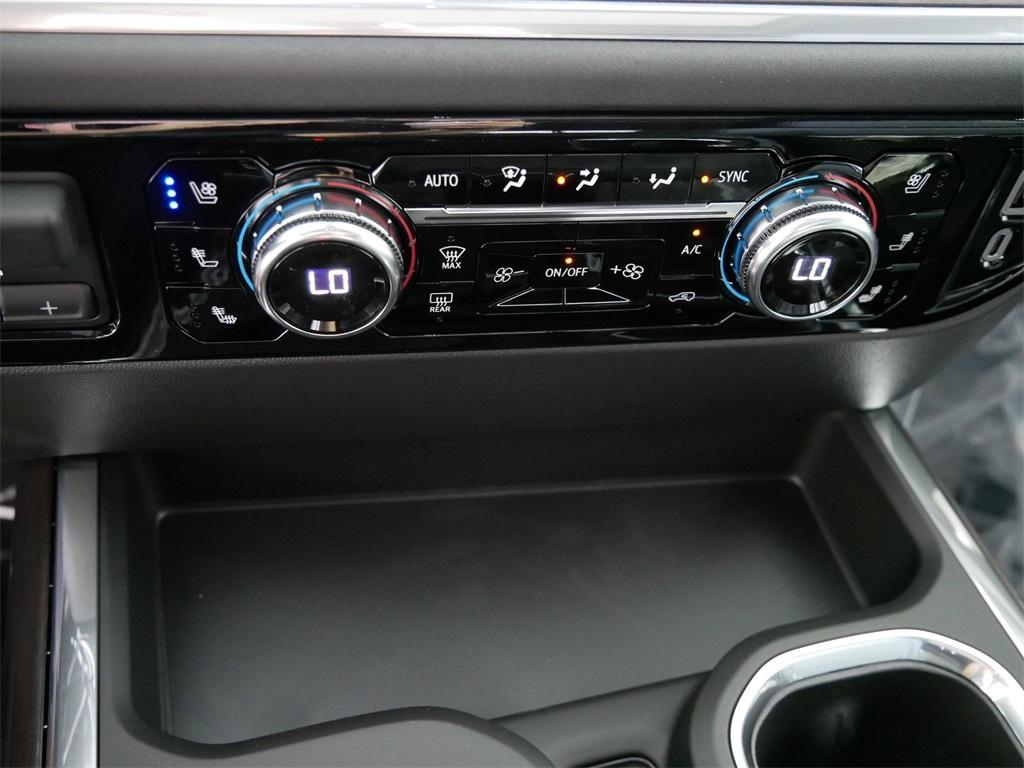 new 2025 GMC Sierra 1500 car, priced at $60,225
