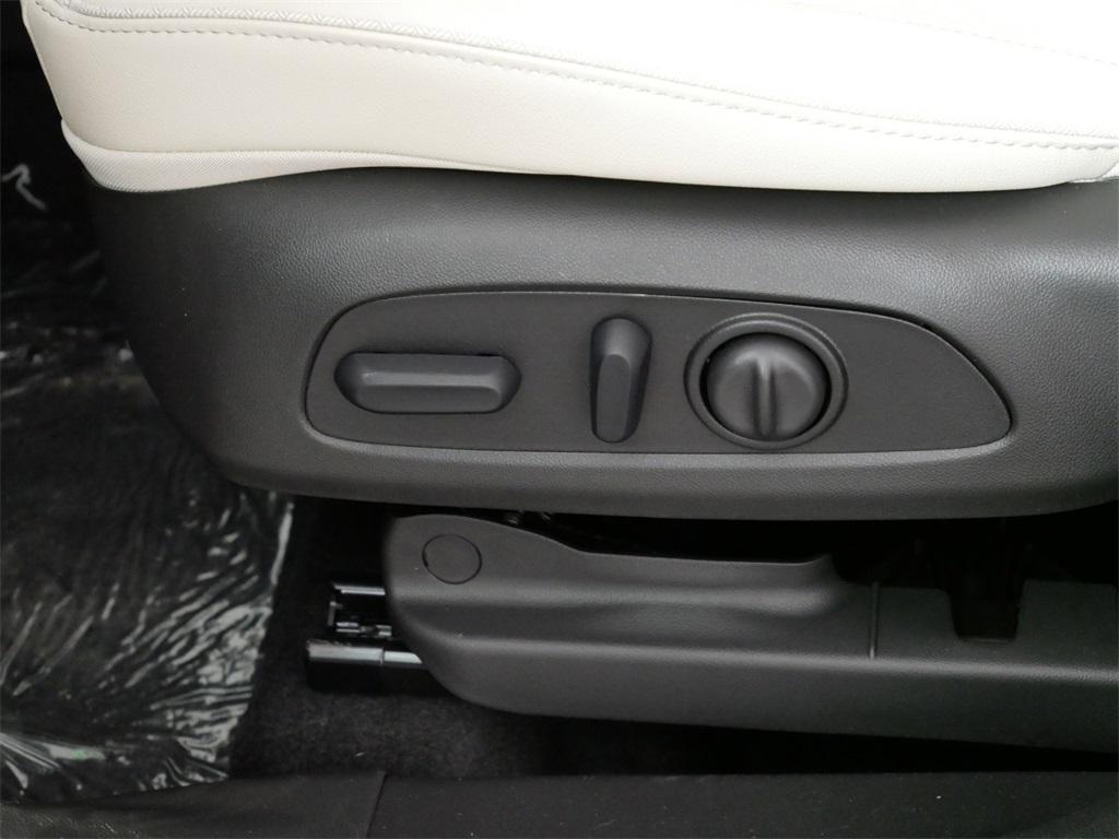 new 2025 Buick Encore GX car, priced at $29,470