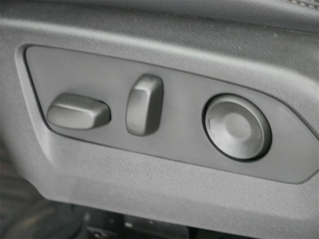 new 2025 GMC Canyon car, priced at $55,285