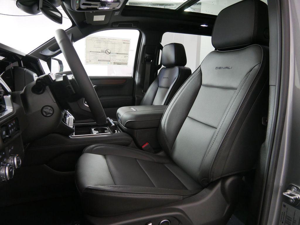 new 2025 GMC Yukon XL car, priced at $84,535