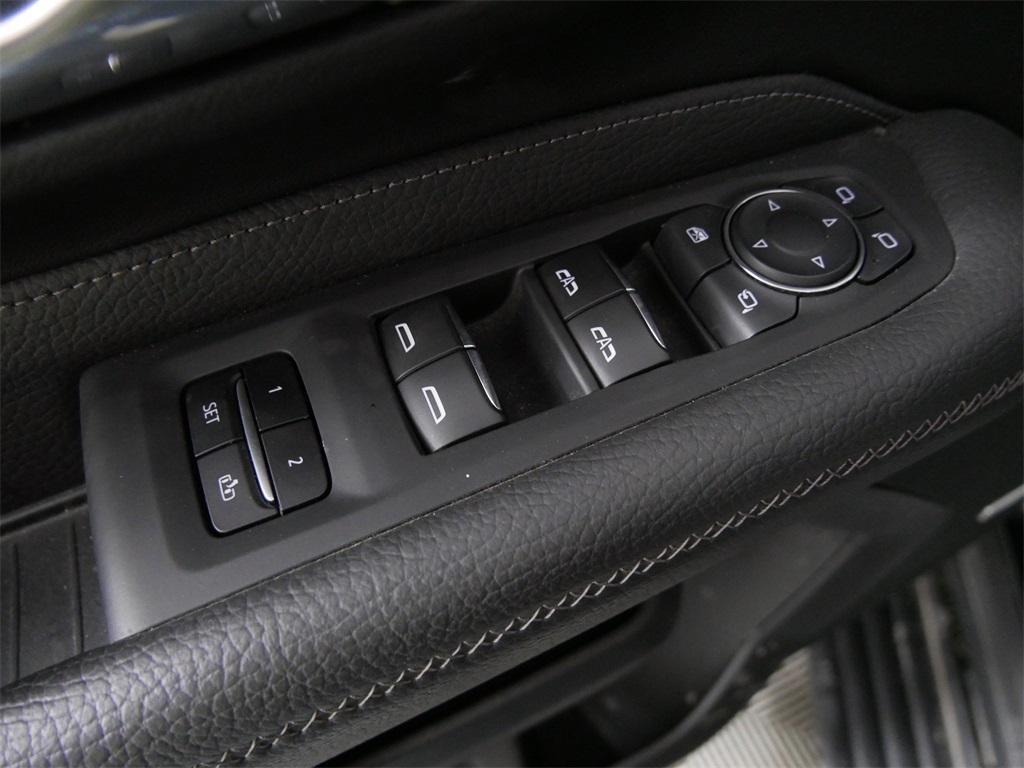 used 2023 GMC Yukon XL car, priced at $72,040