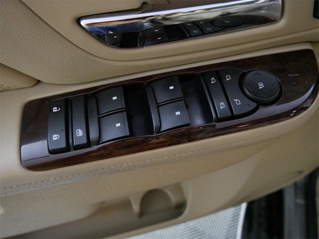 used 2013 Cadillac Escalade car, priced at $17,500