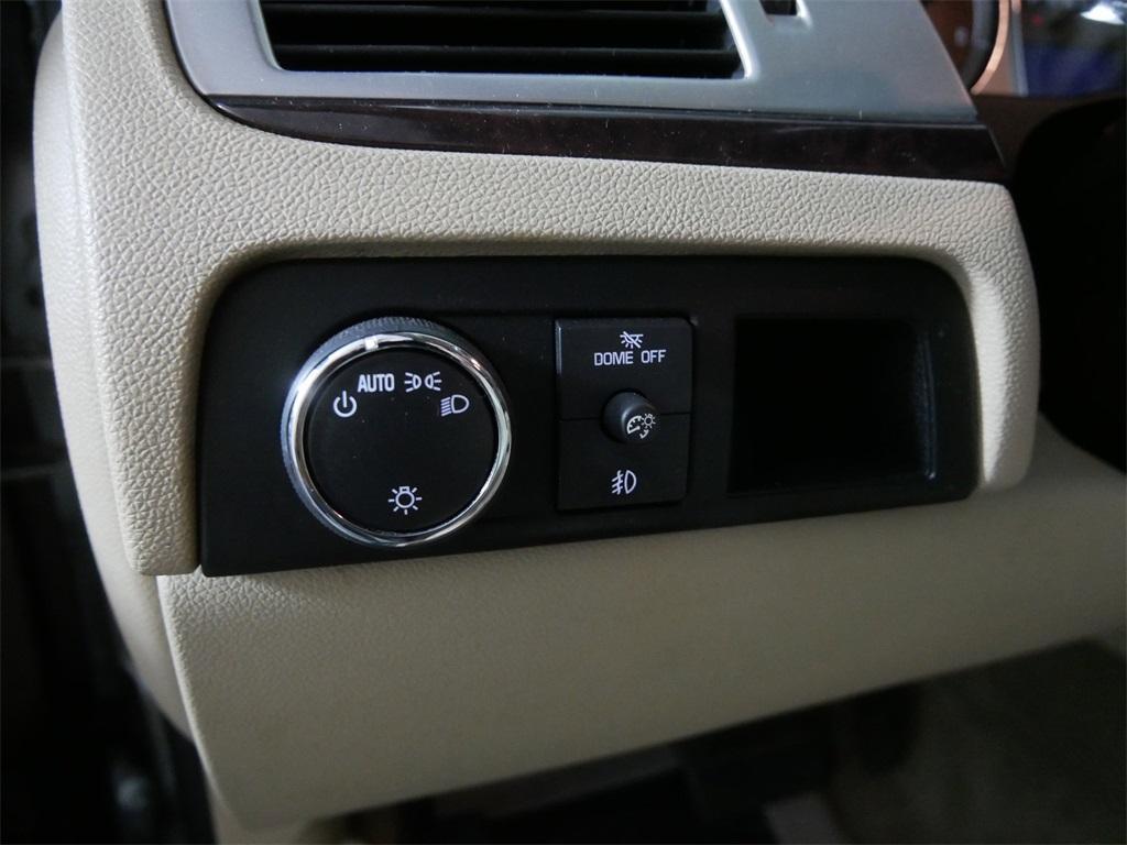 used 2013 Cadillac Escalade car, priced at $17,500