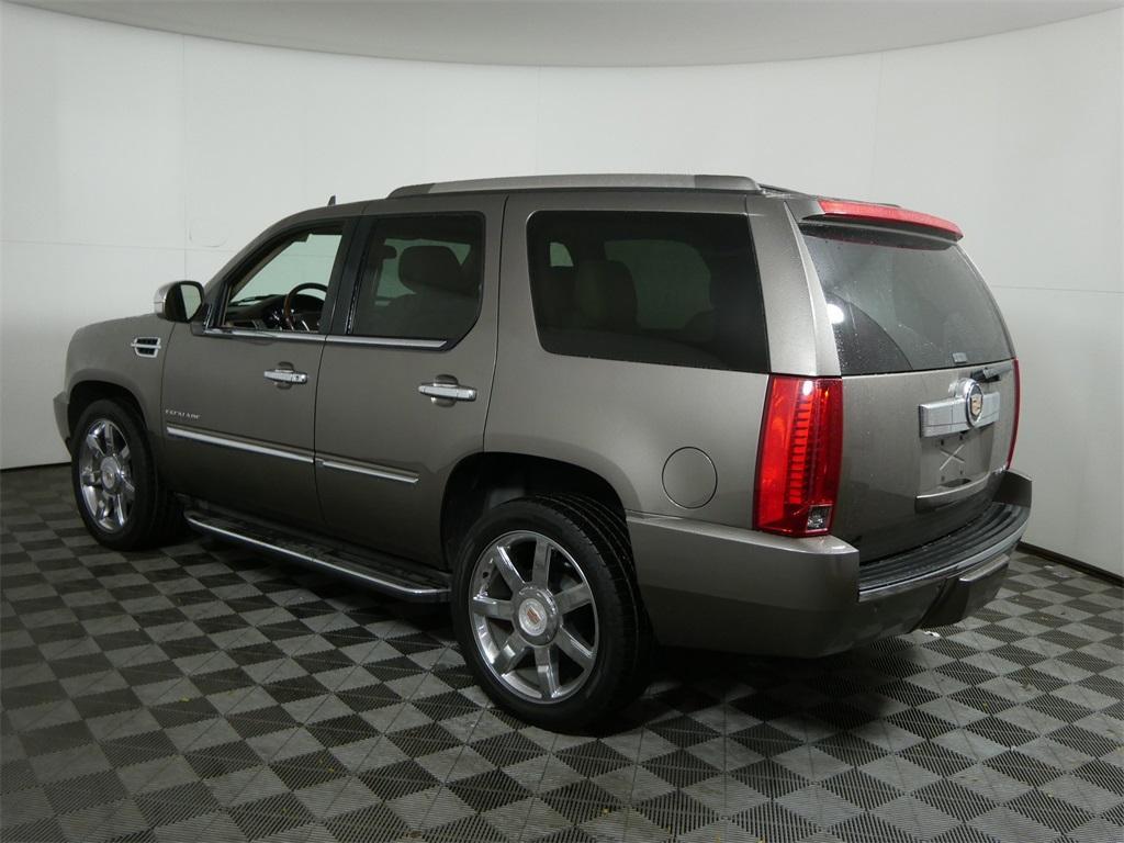 used 2013 Cadillac Escalade car, priced at $17,500