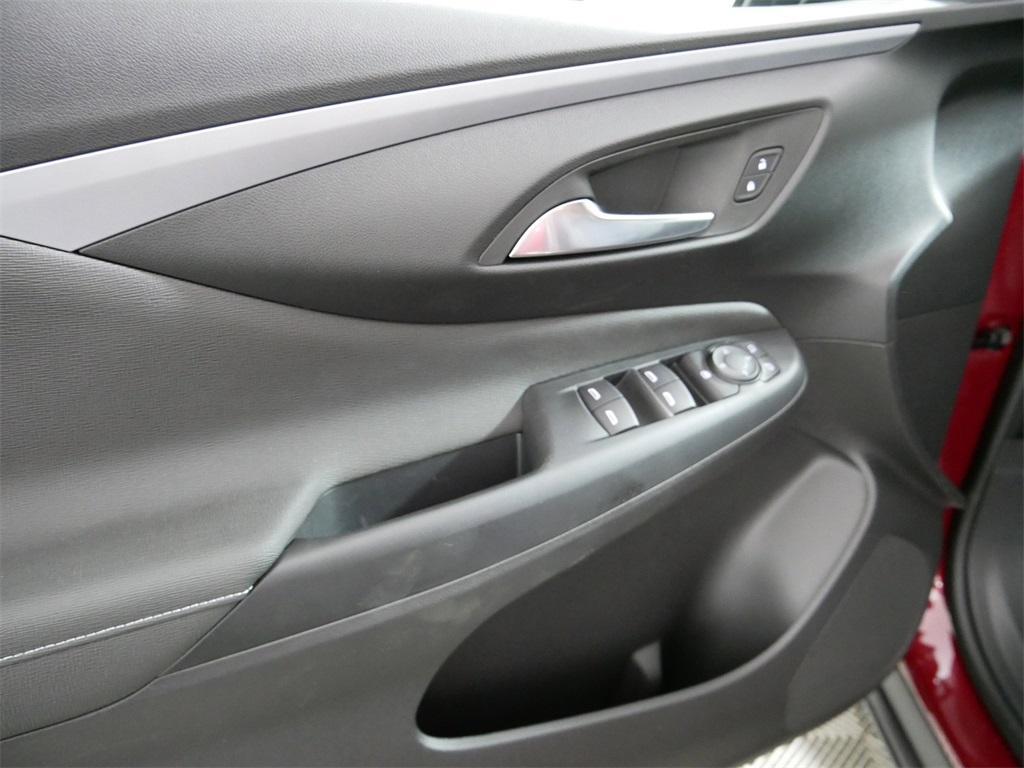 new 2025 Buick Envista car, priced at $26,180
