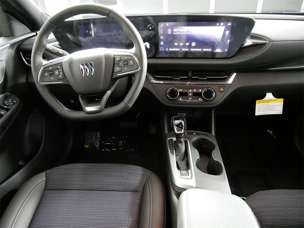 new 2025 Buick Envista car, priced at $26,180