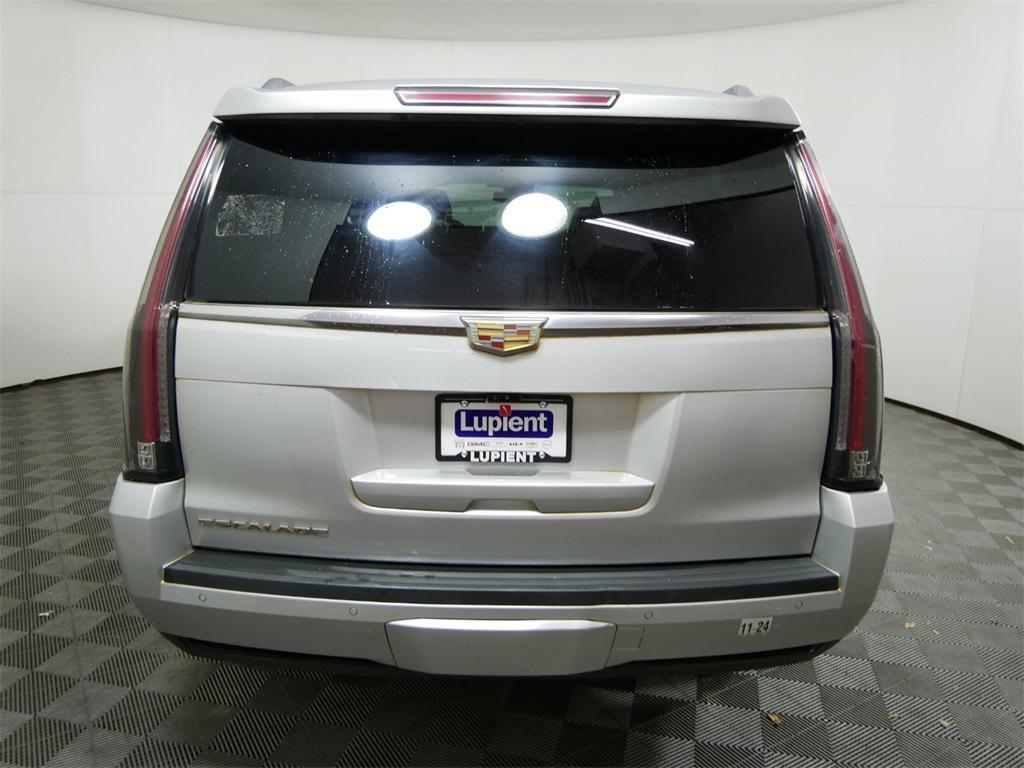 used 2020 Cadillac Escalade ESV car, priced at $41,689