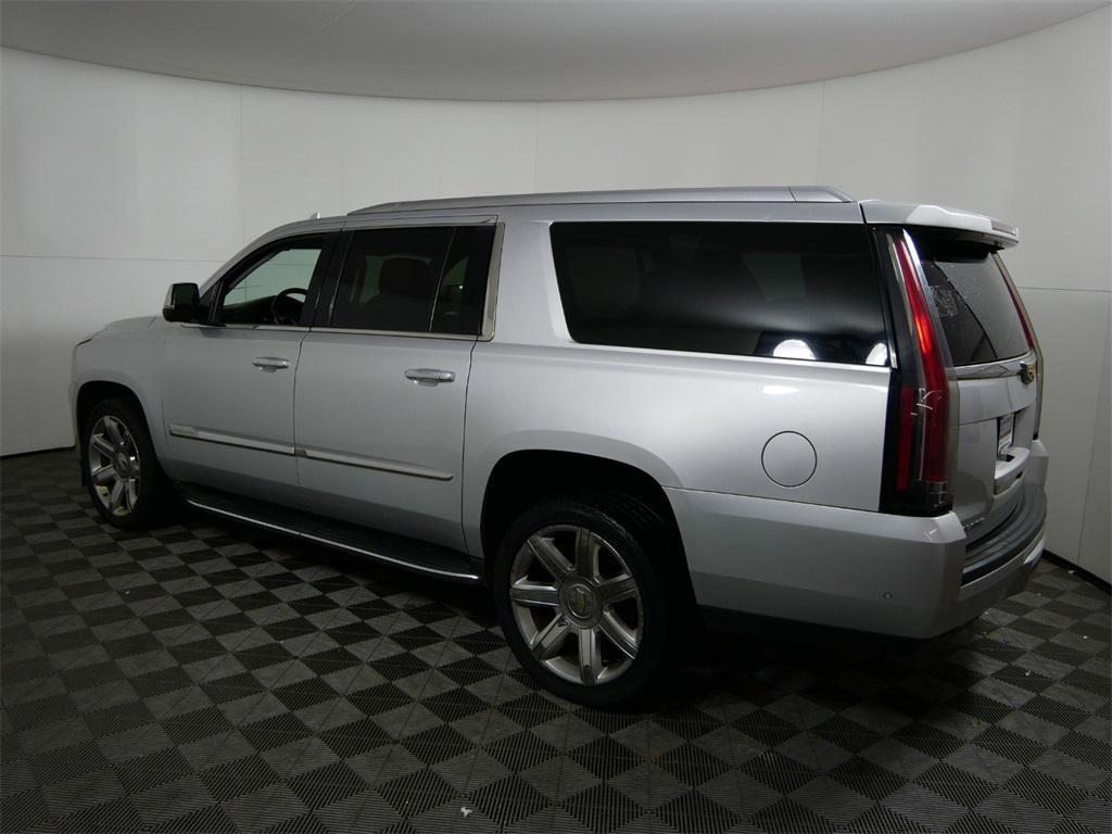 used 2020 Cadillac Escalade ESV car, priced at $41,689