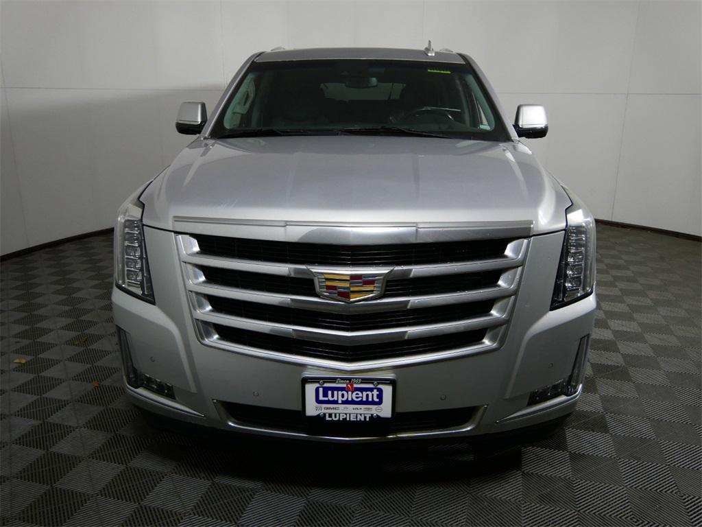 used 2020 Cadillac Escalade ESV car, priced at $41,689