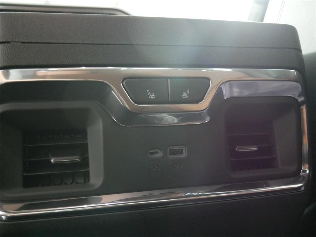 new 2025 GMC Sierra 3500 car, priced at $95,640