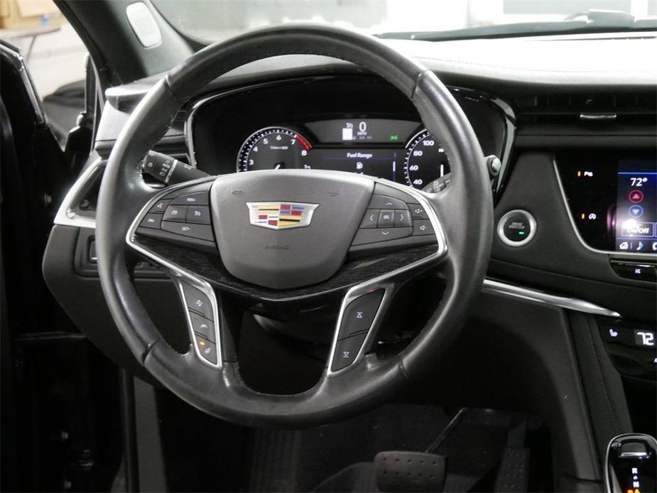 used 2022 Cadillac XT5 car, priced at $31,578