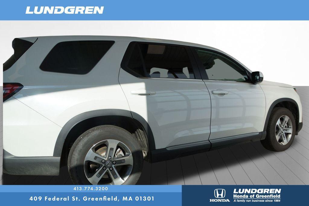 used 2025 Honda Pilot car, priced at $43,286