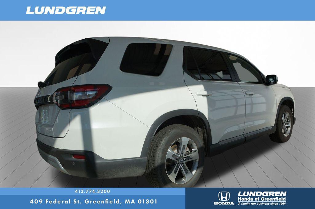 used 2025 Honda Pilot car, priced at $43,286