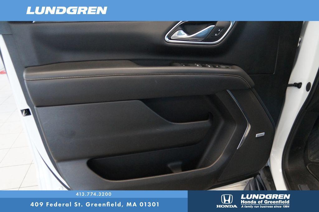 used 2023 GMC Yukon car, priced at $54,085