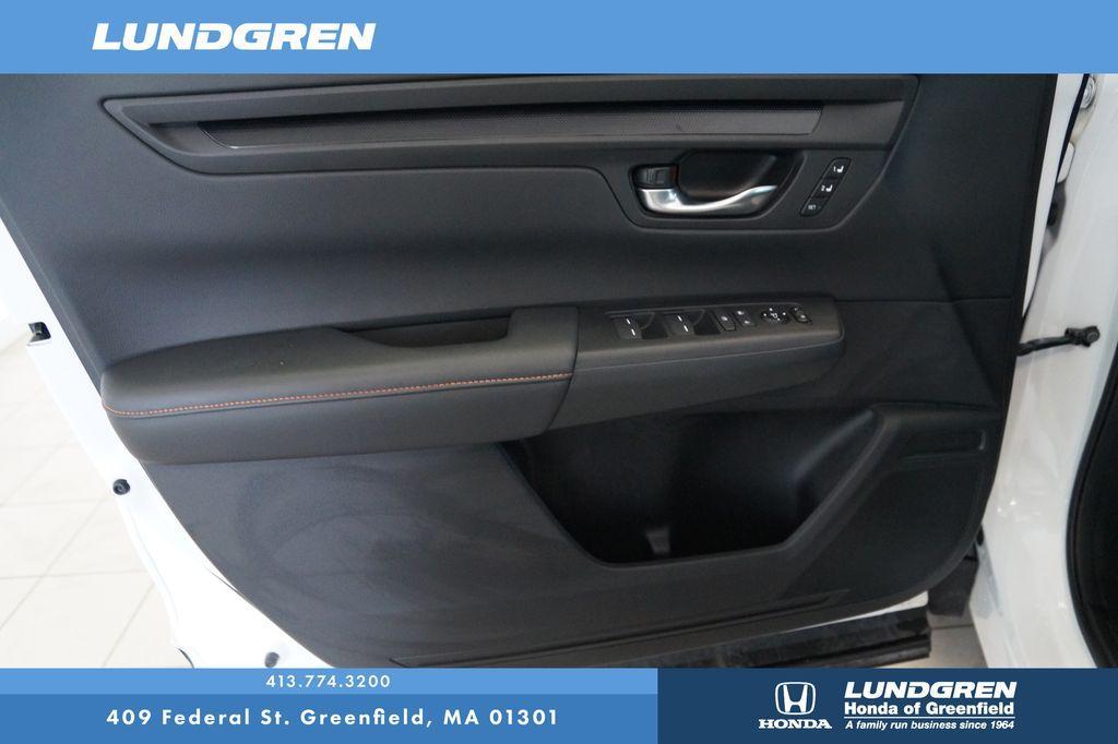 used 2025 Honda CR-V Hybrid car, priced at $39,957