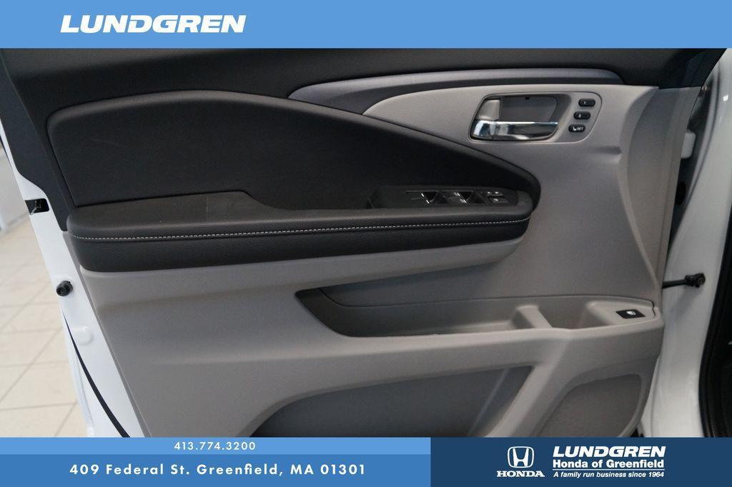 new 2025 Honda Ridgeline car, priced at $45,385