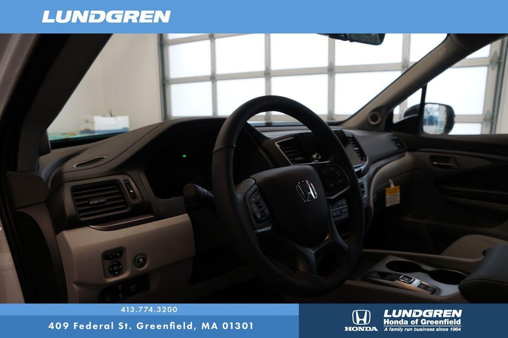 new 2025 Honda Ridgeline car, priced at $45,385