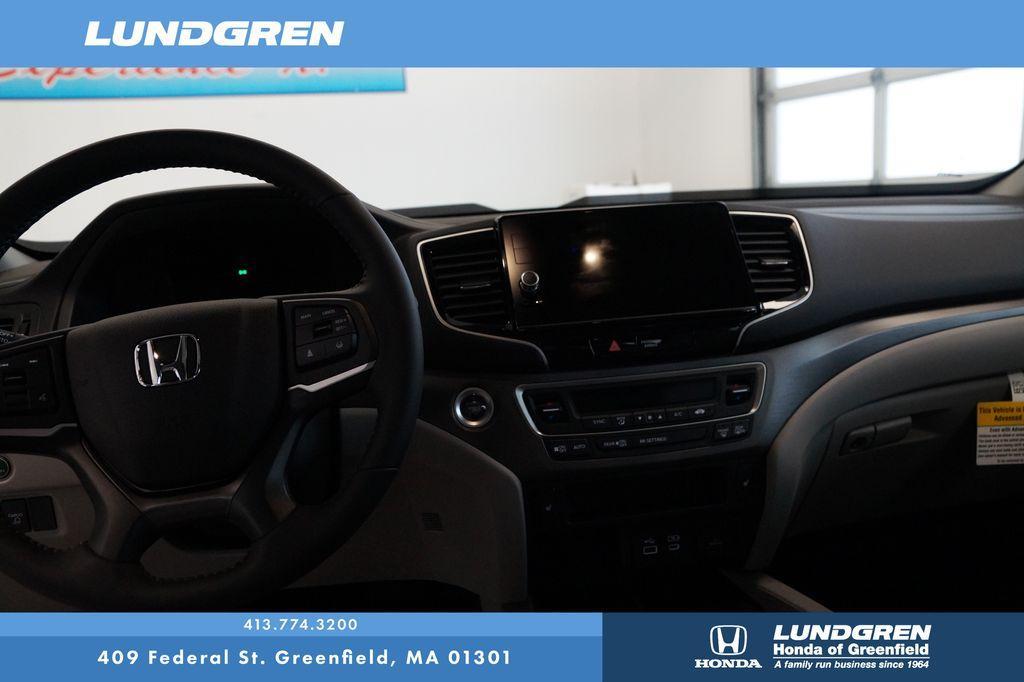 new 2025 Honda Ridgeline car, priced at $45,385