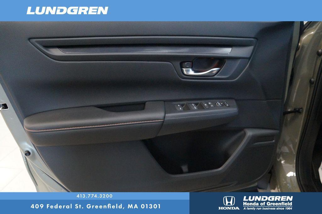 new 2026 Honda CR-V Hybrid car, priced at $40,650